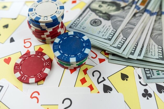 Live dealer table with multiple camera angles and live score overlay